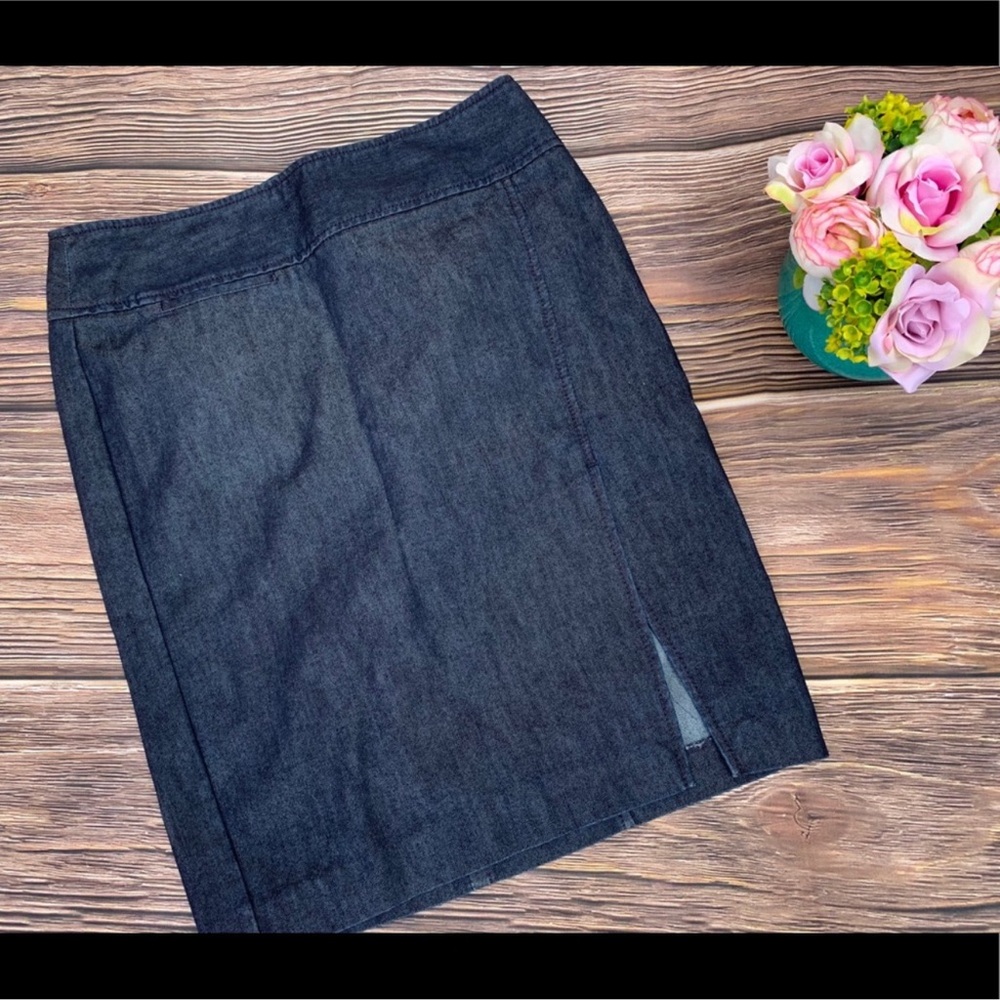 Express Chambray Denim Pencil Skirt | Dark Wash | Size 4 | Side Slit | Stretch